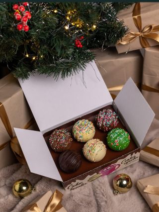 👉🏻 https://www.zamlsej.cz/coko-bomby/ Výsledný čokoládový nápoj🍫, který z bomby po vložení do horkého mléka vznikne, tě...